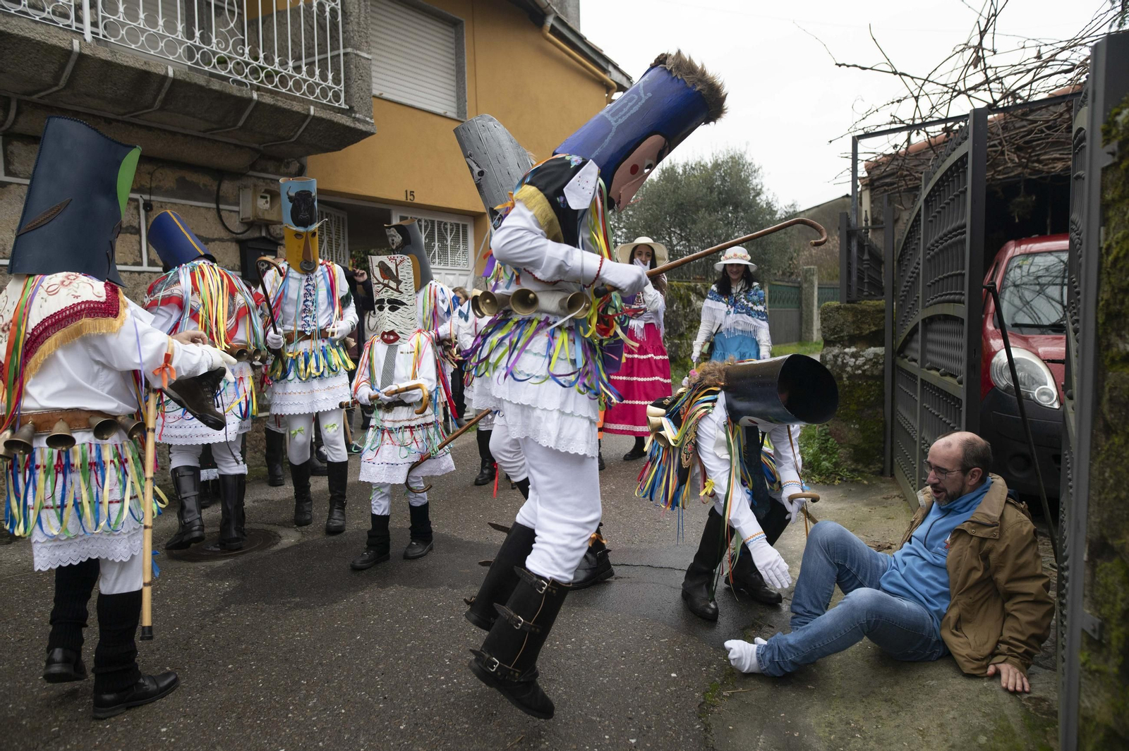Galería | Felos y Madamas toman las aldeas de Esgos manteniendo viva la tradición