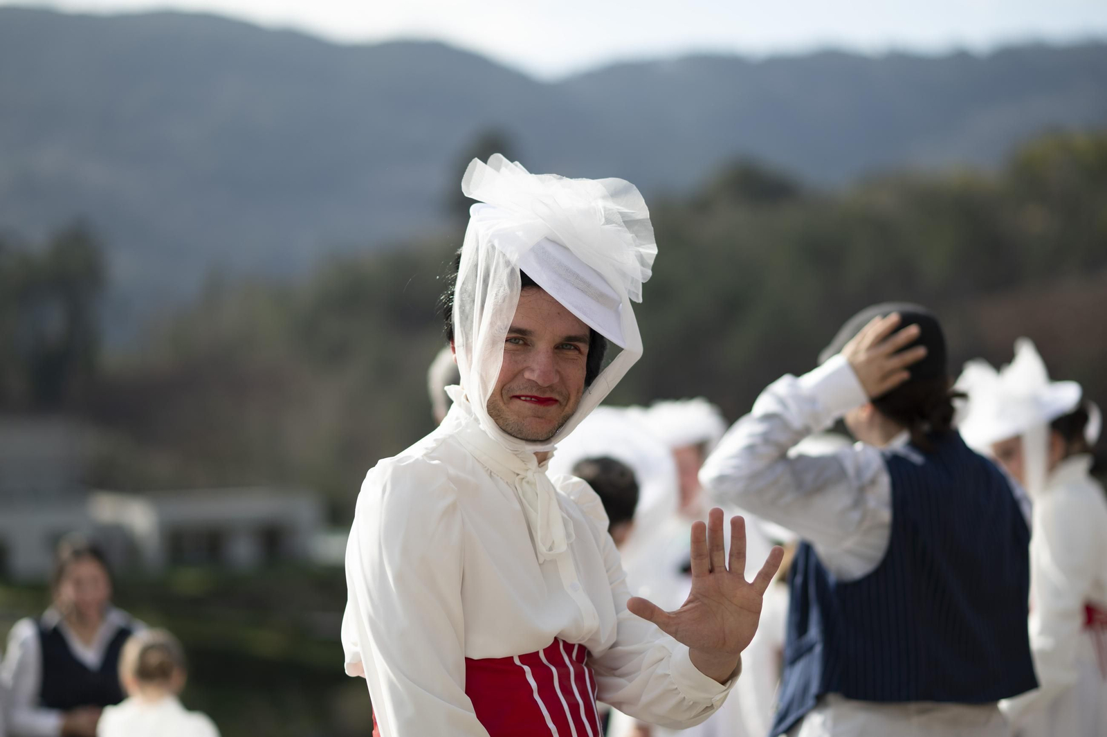 Galería | O Zamaruco dixo adeus ao Entroido en Cortegada o Entroido coas súas comparsas