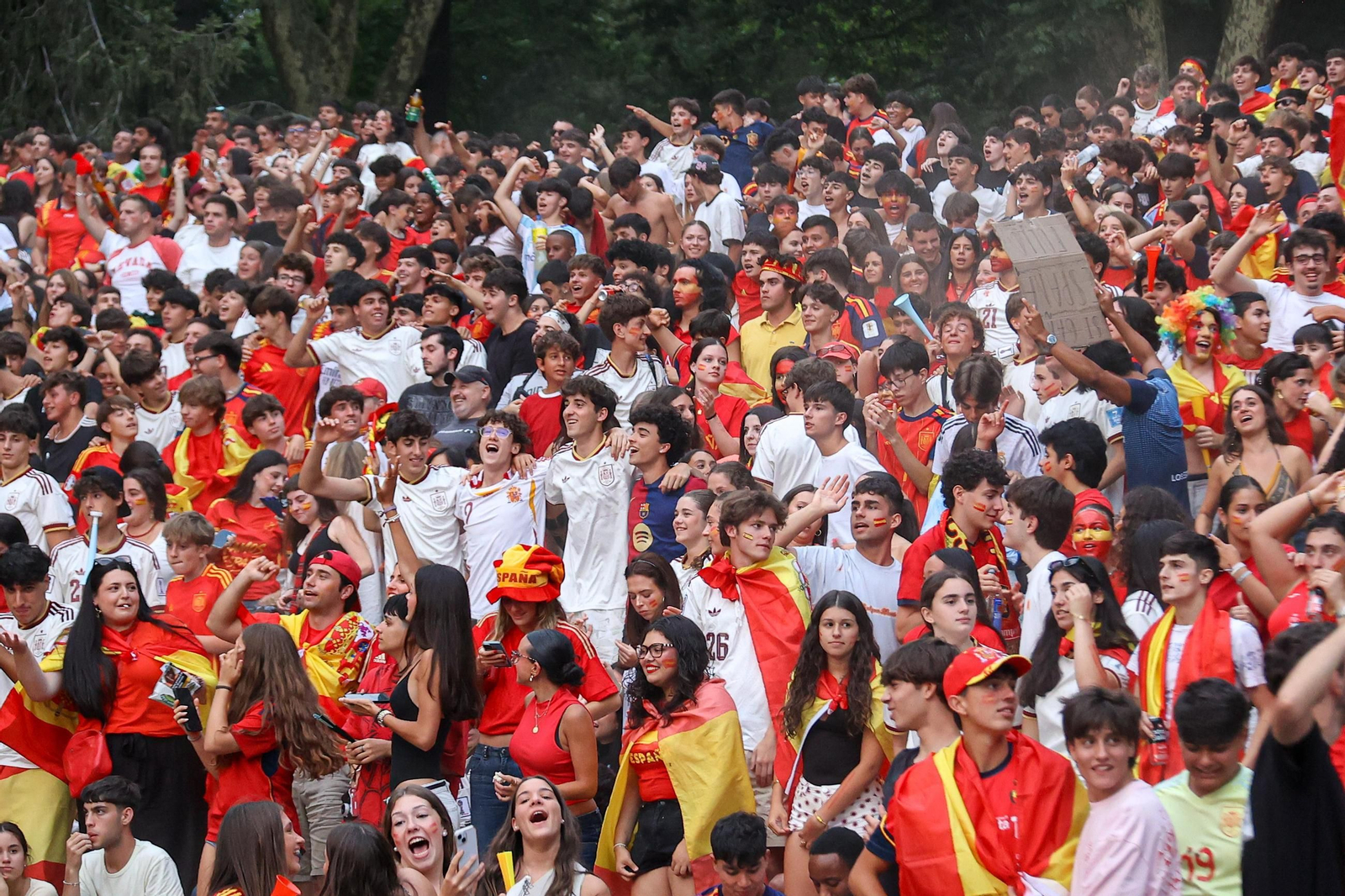 Galería | Vigo celebra la victoria de España en el Mundial 2026