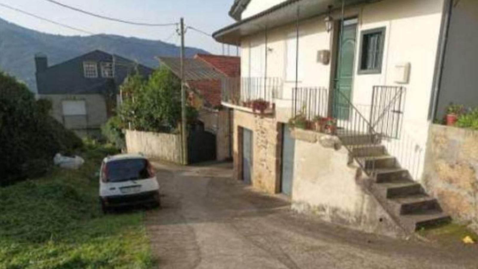 Aspecto que presenta una de las calles del núcleo de Ventosela.