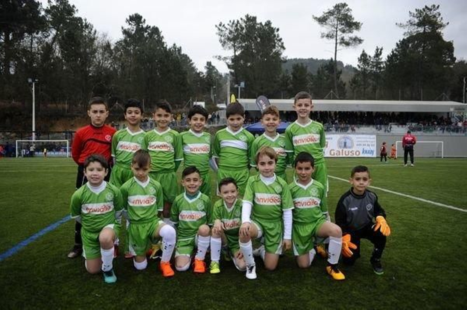 La plantilla del Pabellón prebenjamín en Arrabaldo.