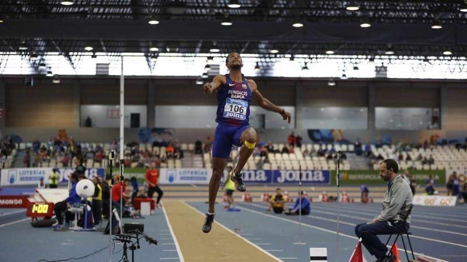 Okutu, en uno de sus saltos en Expourense (XESÚS FARIÑAS).