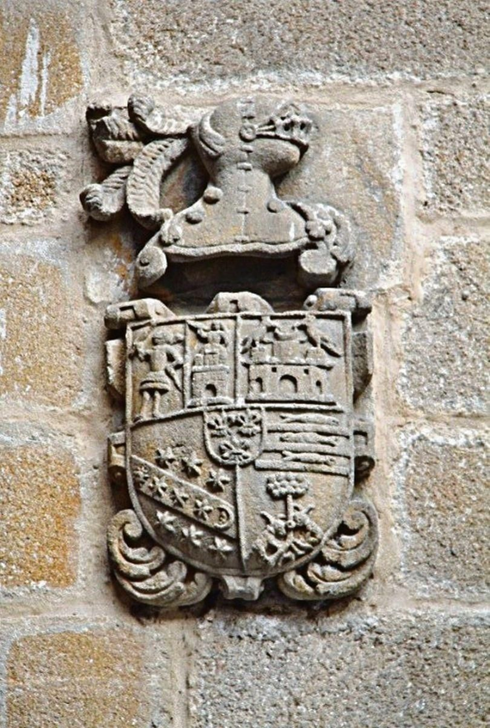 Escudo dos Armada, na casa de “María Andrea”.