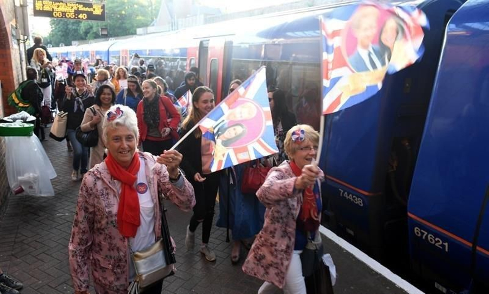 El ambiente previo de la boda del príncipe Harry y Meghan Markle 25