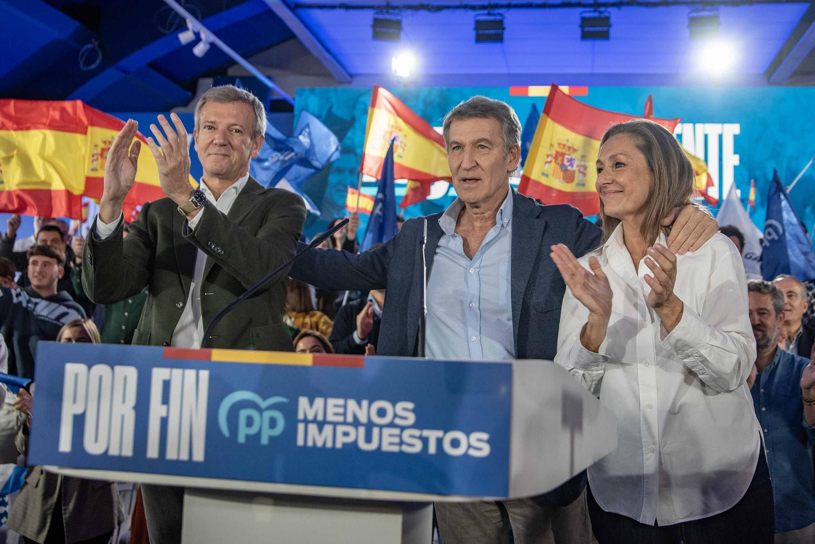 Galería | Feijóo hace parada en Vigo con la precampaña electoral del 29-N