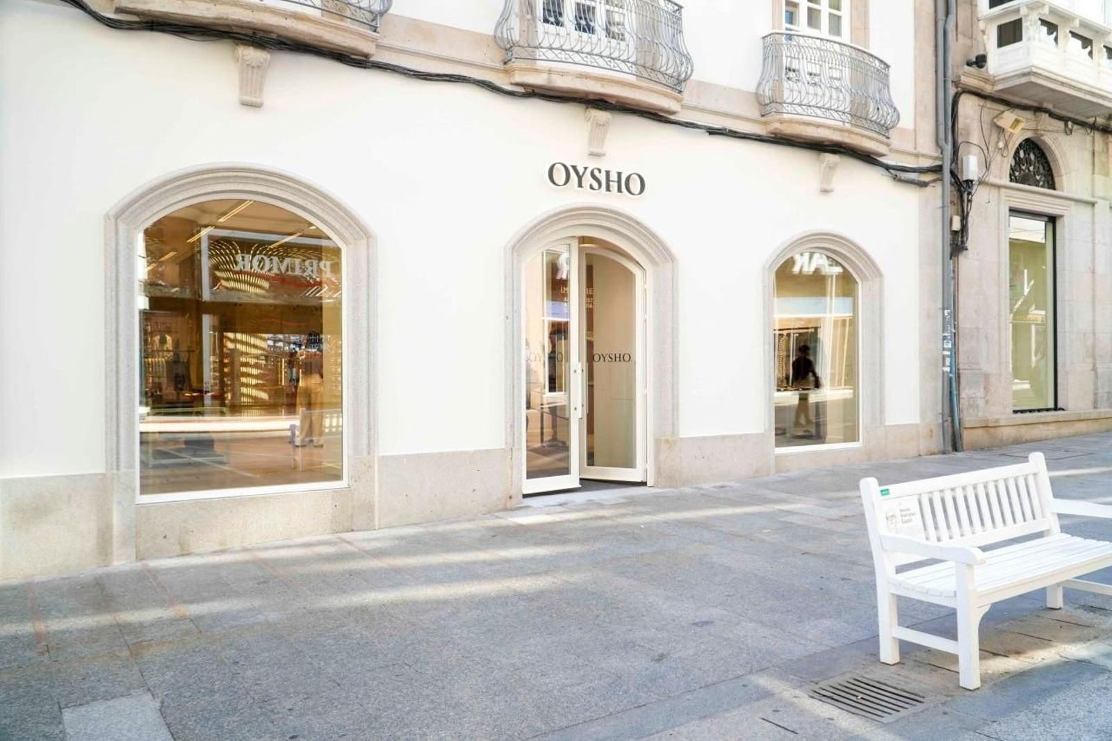 Galería | La nueva tienda de Oysho en Vigo ocupa un edificio emblemático en Príncipe