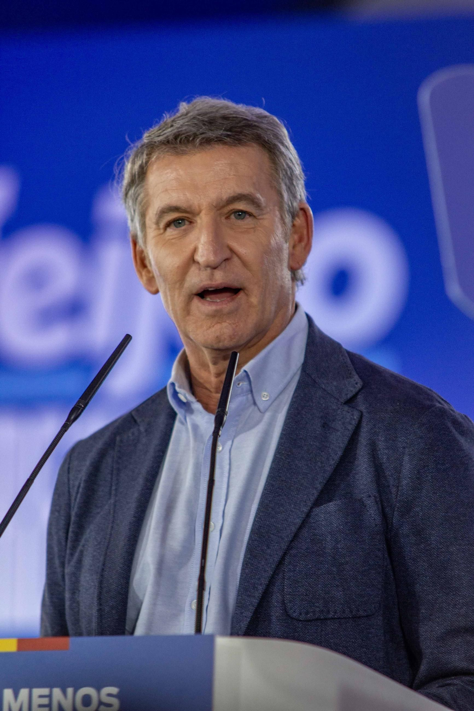 Galería | Feijóo hace parada en Vigo con la precampaña electoral del 29-N