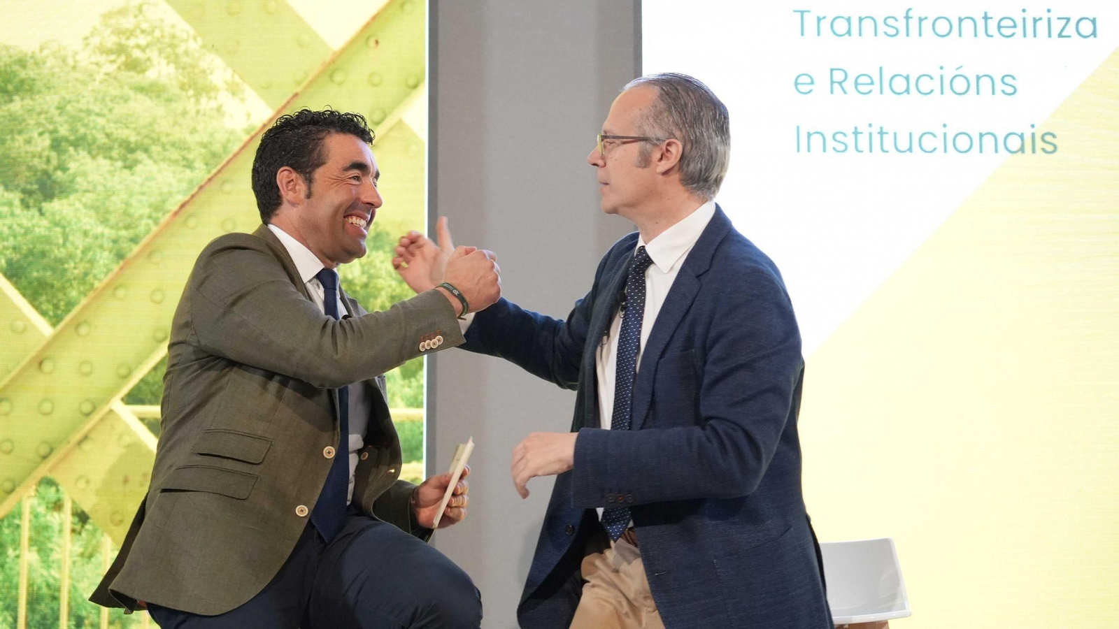 El presidente provincial, Luis López y el diputado de cooperación transfrontriza, Roberto Carrero.