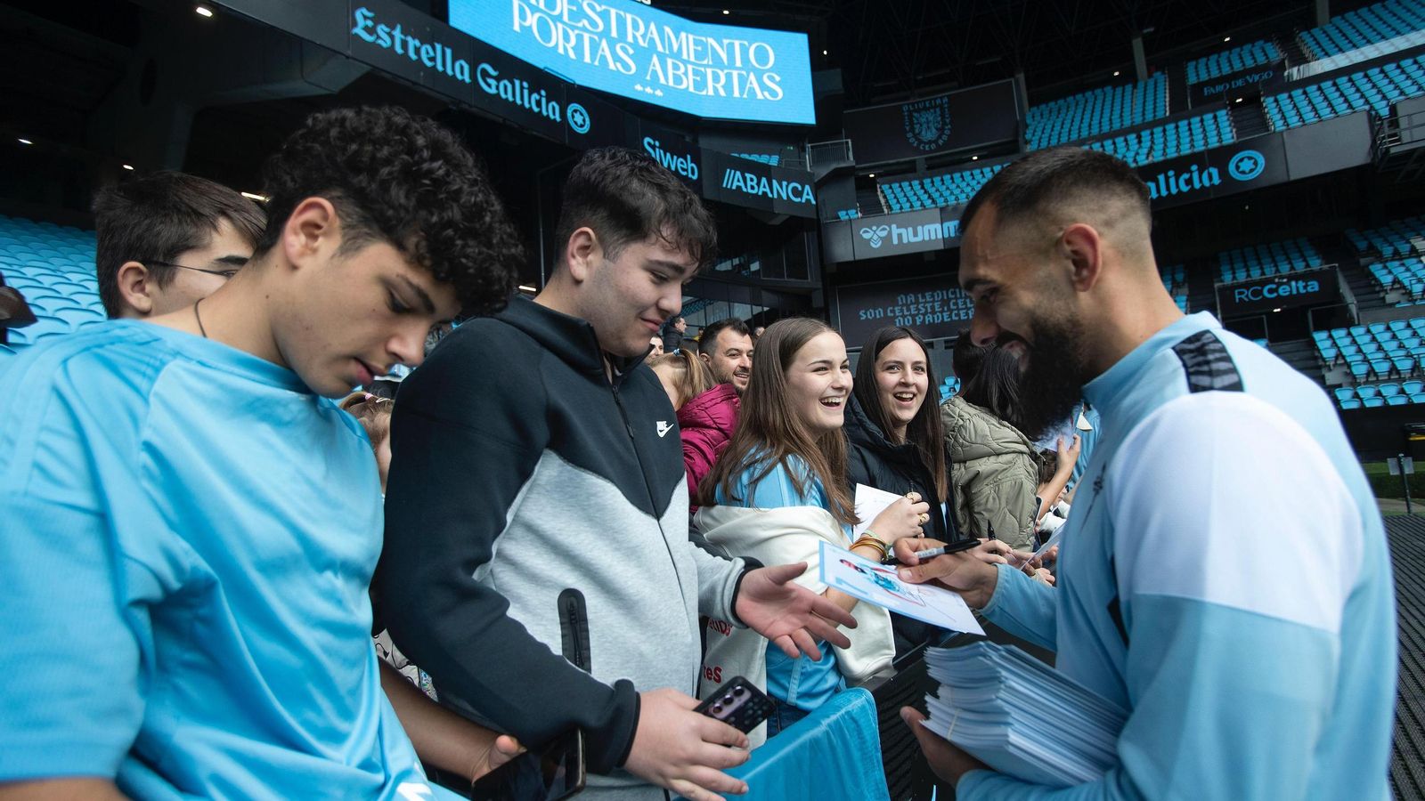 ©VICENTE ALONSO. VIGO. ATLANTICO . 17-04-2025. BALAIDOS ENTRENAMIENTO PORTAS ABERTAS