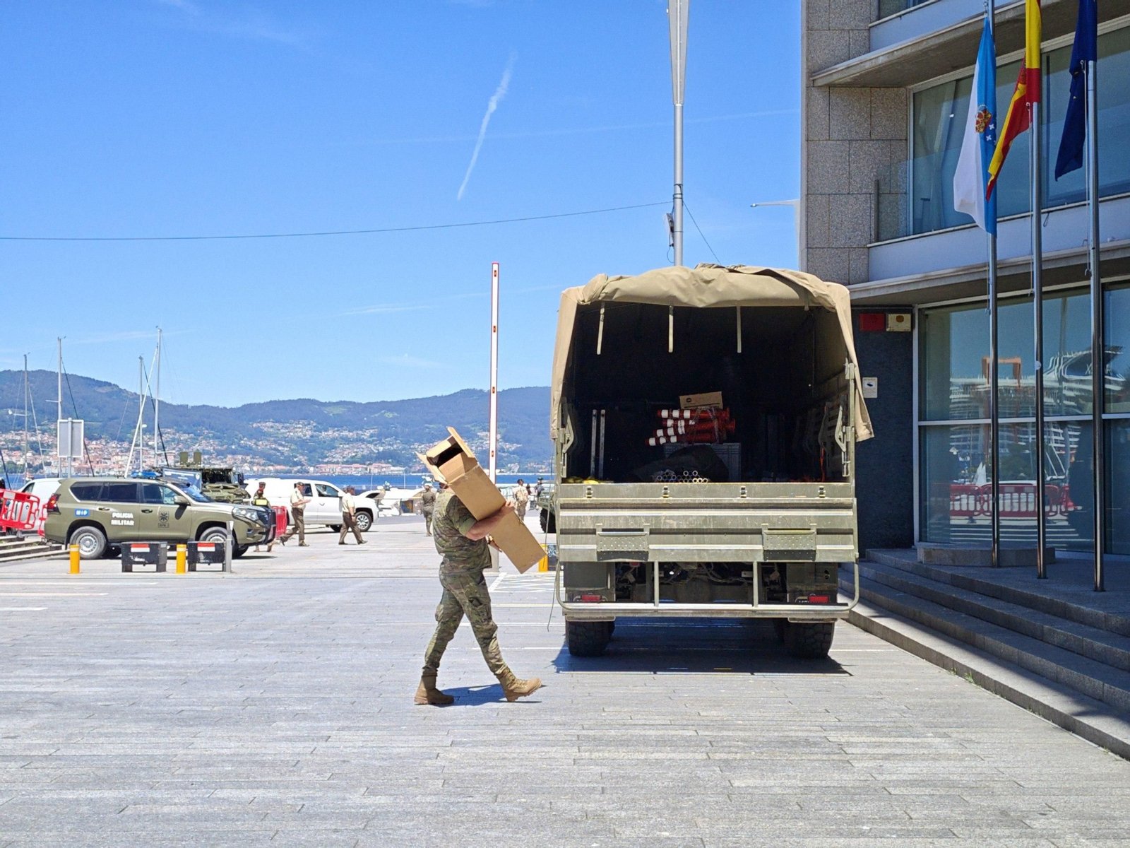 Galería | Las Fuerzas Armadas recogen sus bártulos tras una semana en Vigo
