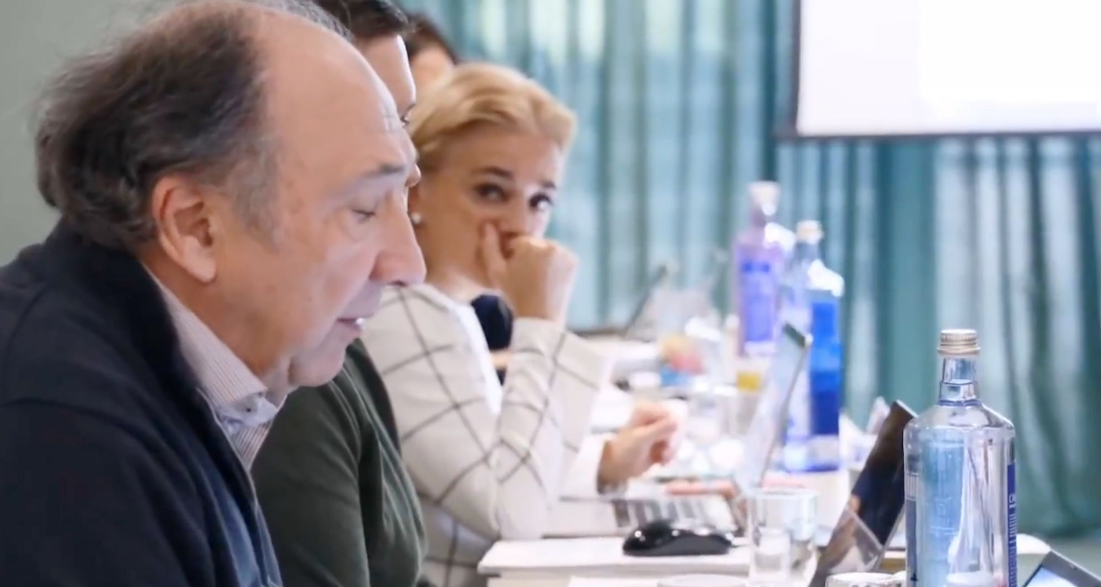 Juan Miguel Paz en primer término, durante la reunión de las comisiones que se están celebrando en Madrid