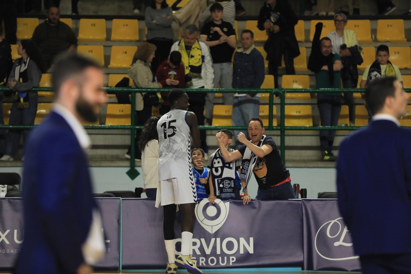 Galería | El Pazo responde al llamado del COB pese a la derrota