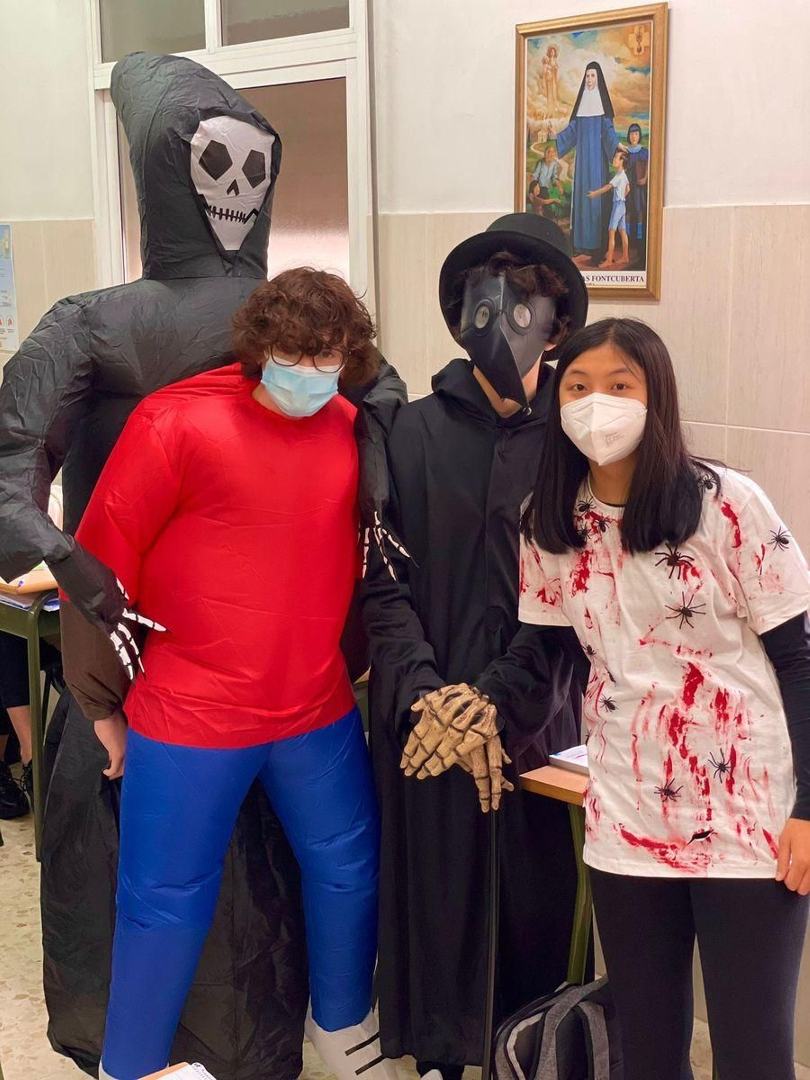 Franciscanas. Tamén houbo o tradicional concurso de disfraces terroríficos.