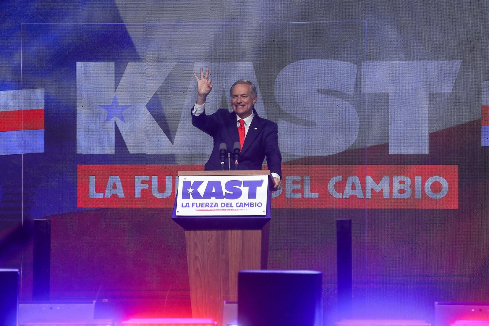 El candidato favorito en las encuestas, José Antonio Kast