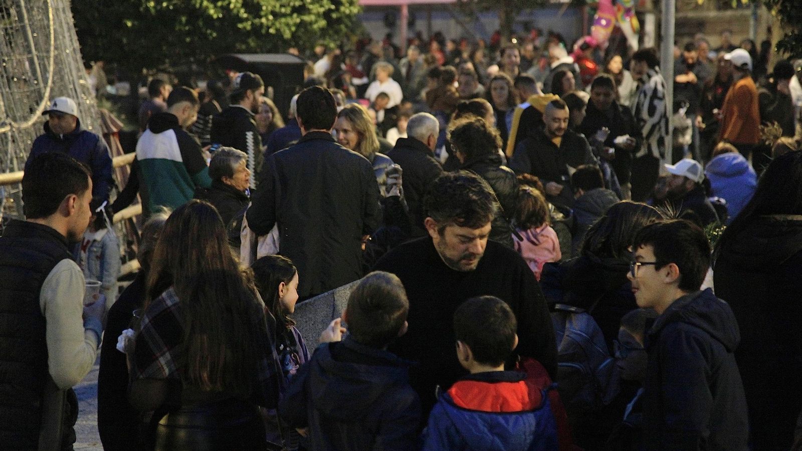 Galería | Cabezudos, castañas y bollo preñado para disfrutar de los magostos en la ciudad