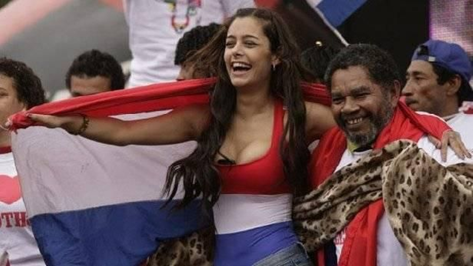 Larissa Riquelme se desnuda por Paraguay