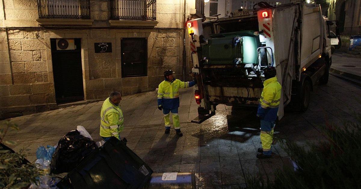 Un acuerdo de última hora evita la huelga de recogida de basura en la ...