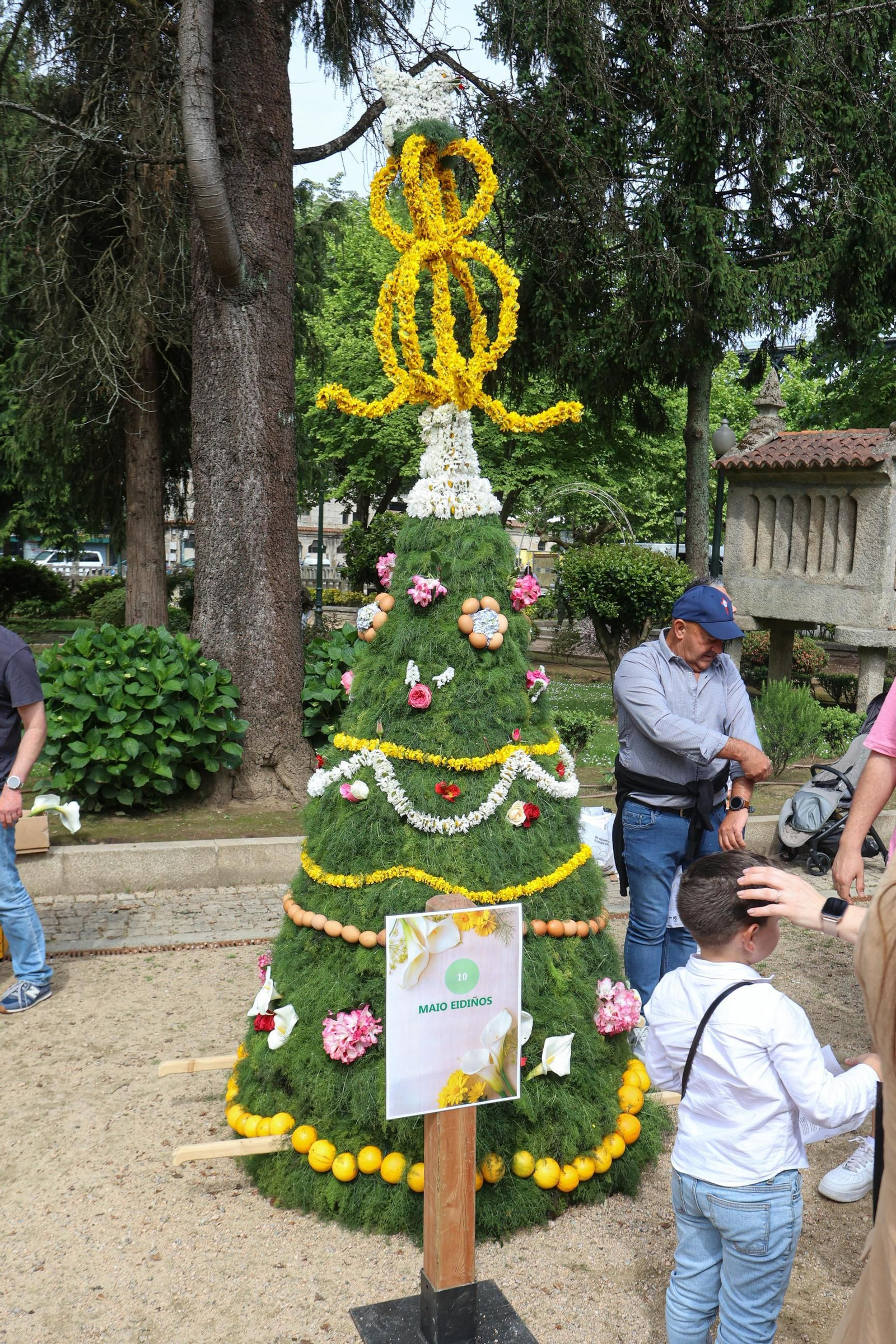 Galería | Muchas flores y música para celebrar los 'maios' en Redondela