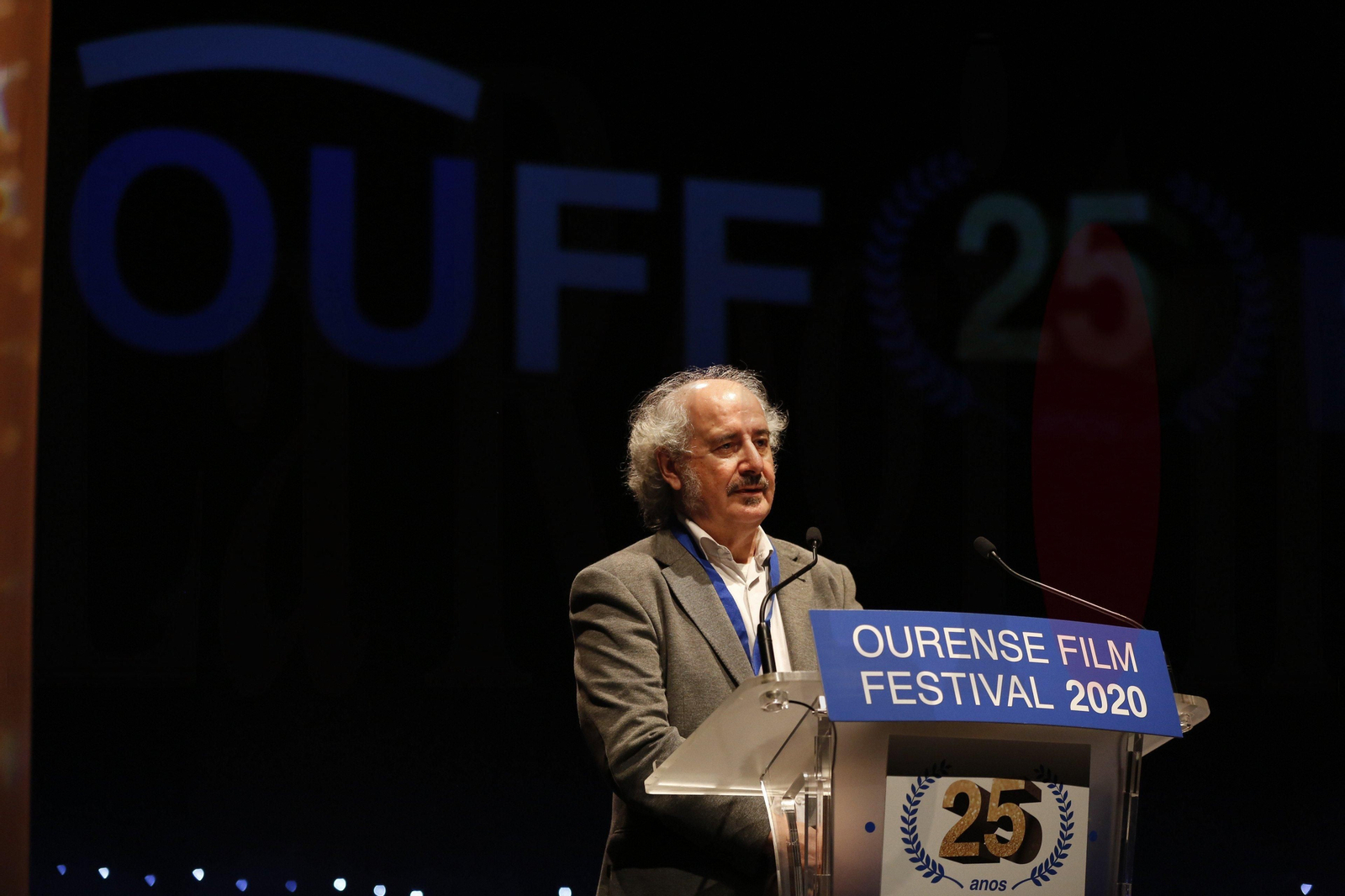 Xabier Bermúdez presentando su película. Foto: Xesús Fariñas