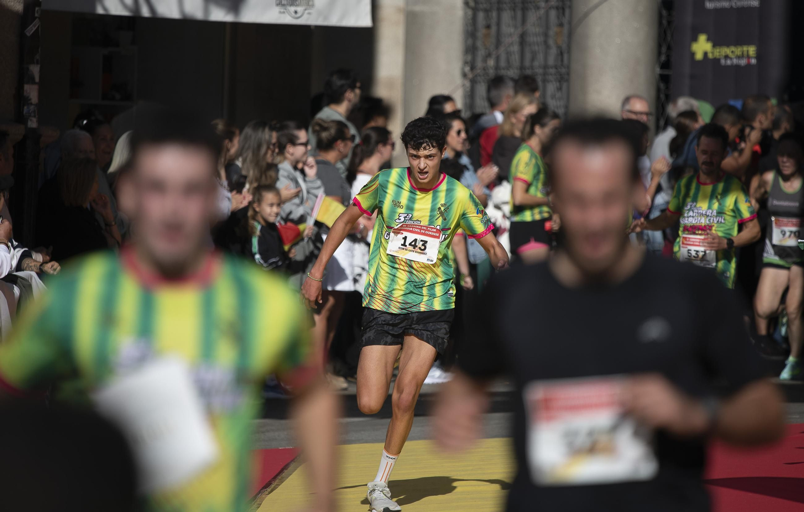 Galería | Ourense disfruta de la Carrera de la Guardía Civil un año más