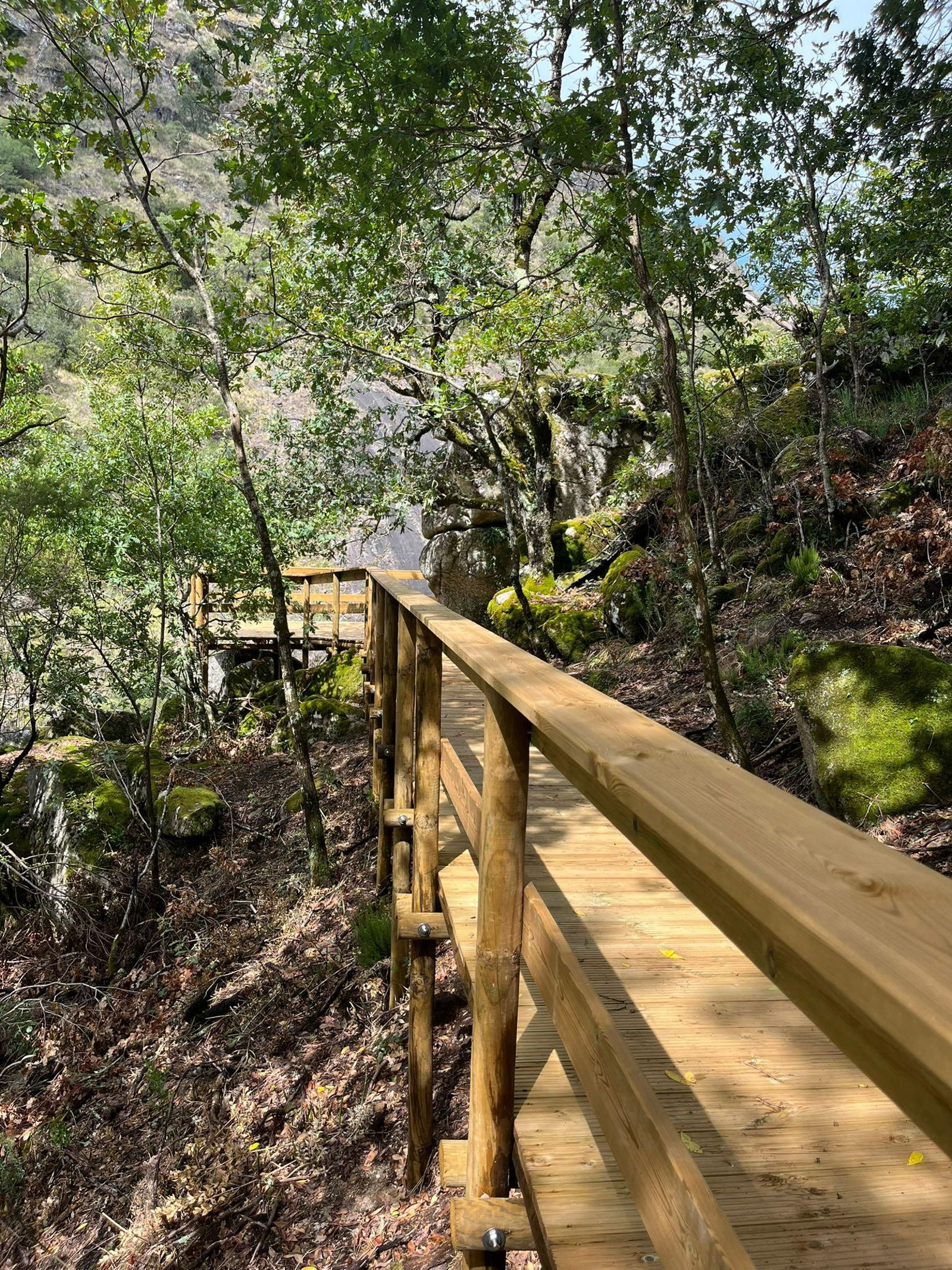 Un ruta hasta el Pozo da Seima, en Lobios