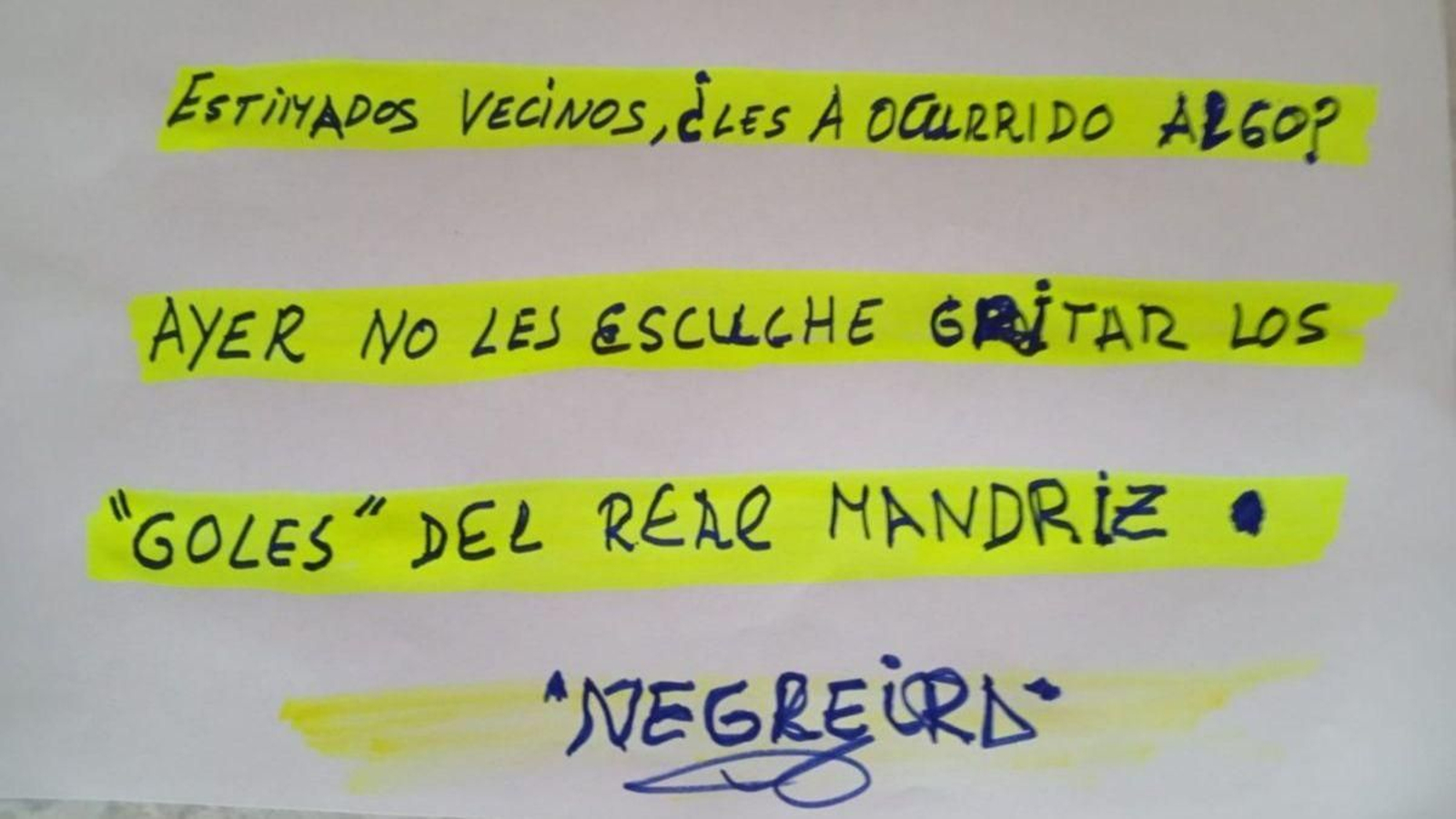 El cartel del edificio de O Barco