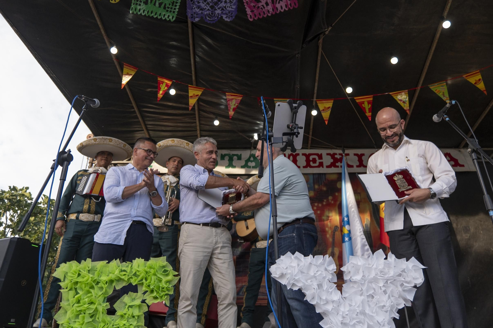 Galería | Mariachis, reencuentros y sabor mexicano: así se vivió la gran fiesta de Avión, en fotos
