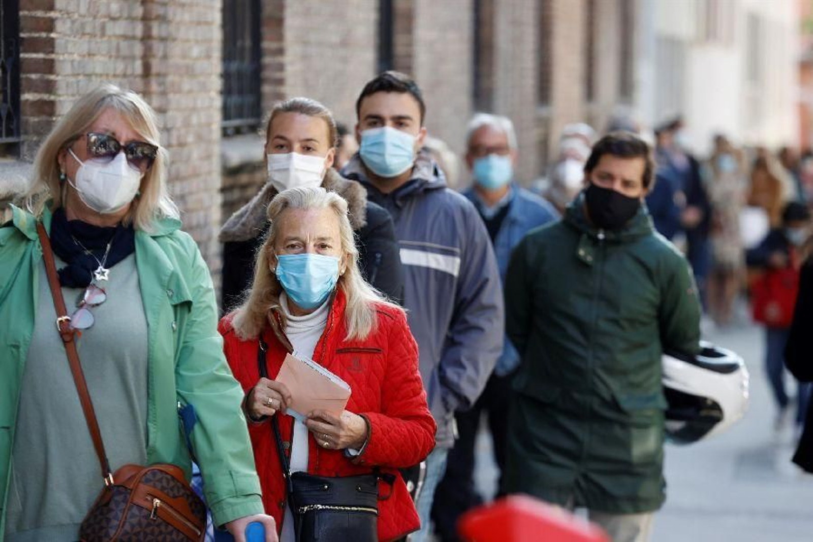 Madrid celebra unas elecciones marcadas por la pandemia 03