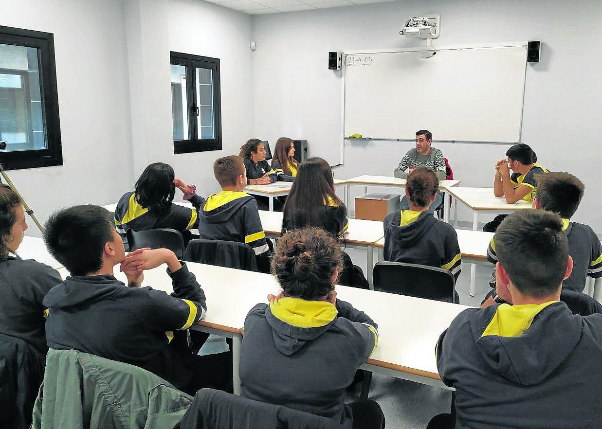 Charla en el Colegio Lar sobre Medioambiente