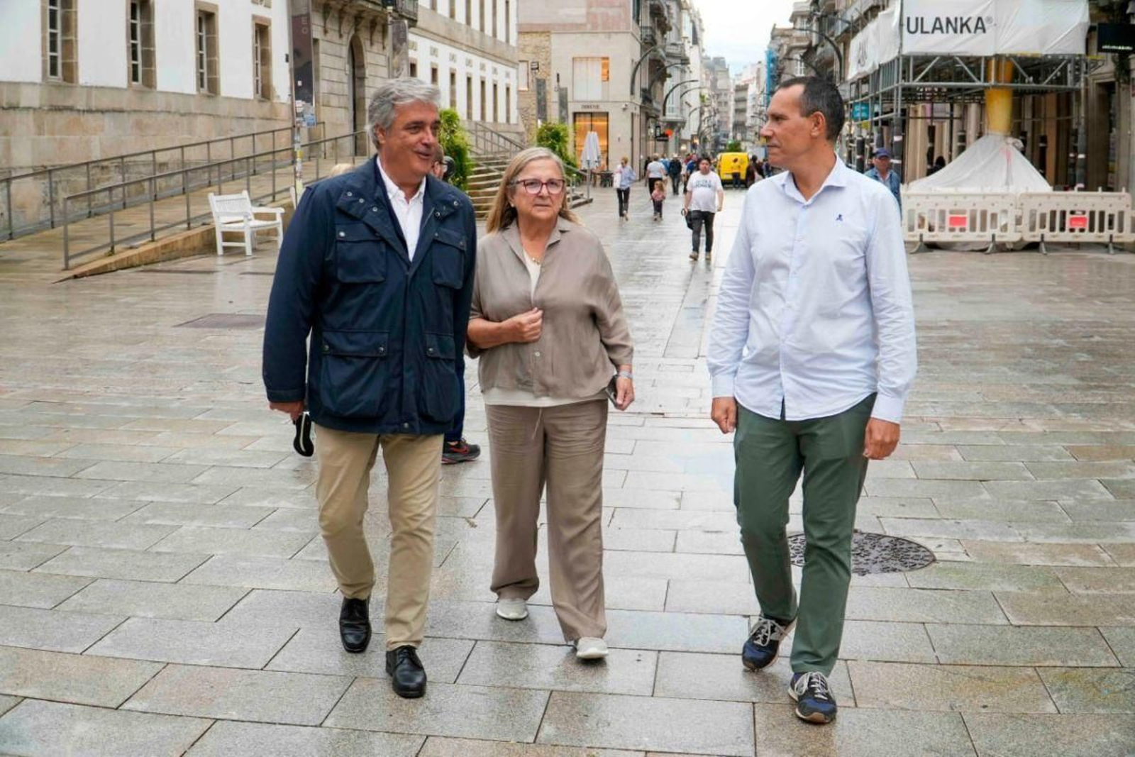 Los diputados Pedro Puy e Irene Garrido, este miércoles en Príncipe con el concejal Abeijón, del PP.