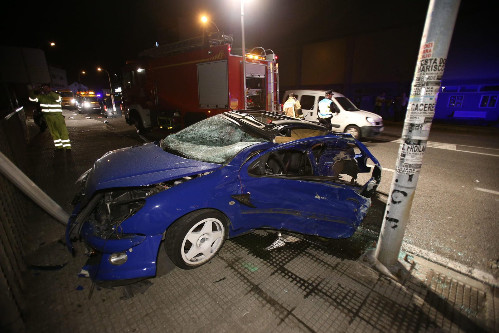 Tres personas resultan heridas en accidente de tráfico en Redondela  // Alberte