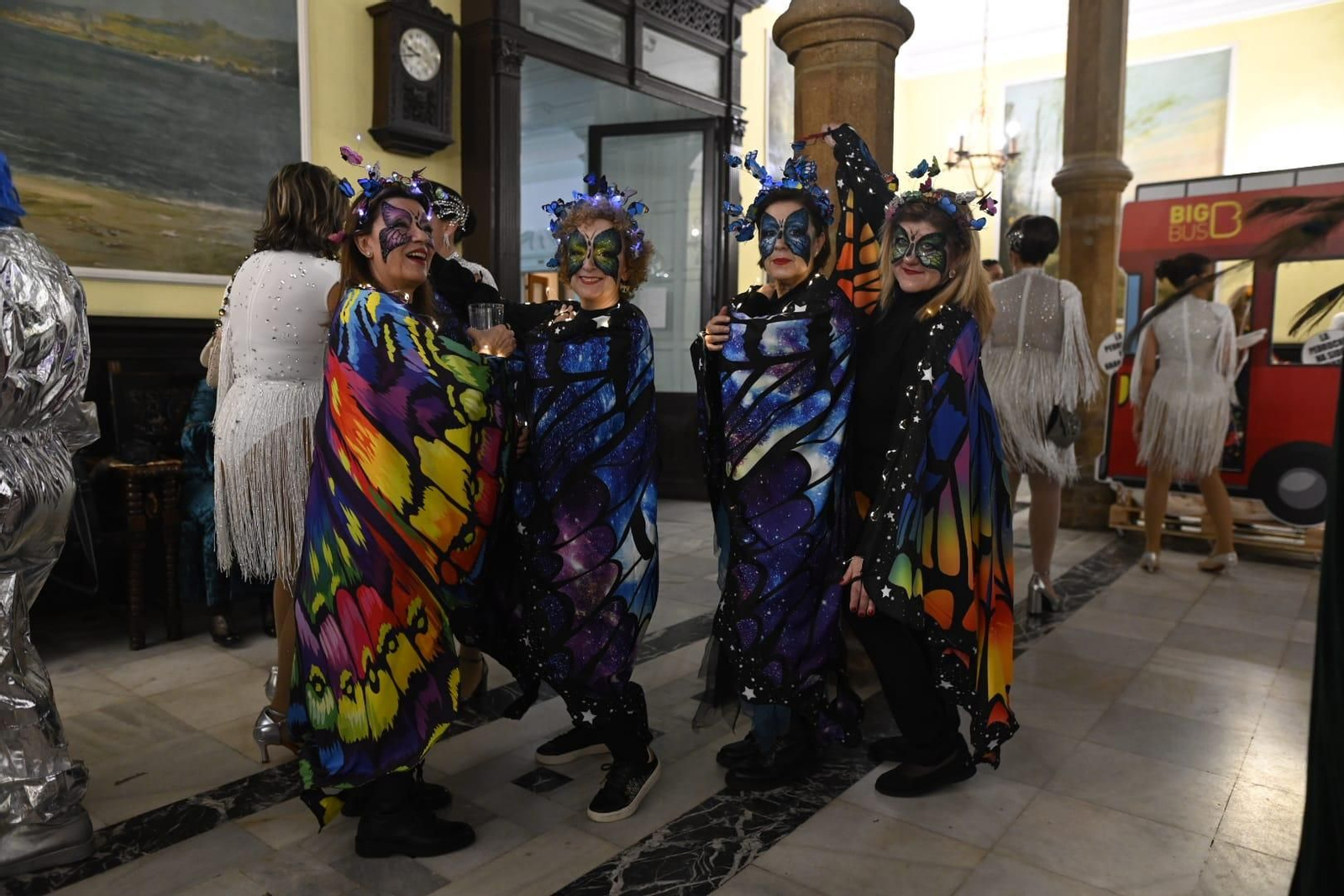 Así vivió Ourense su Jueves de Comadres