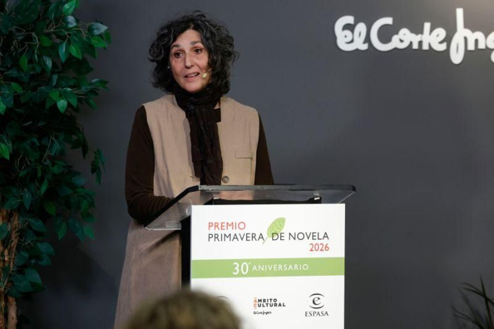 Elvira Minguez durante su intervención al recibir el premio Primavera de Novela
