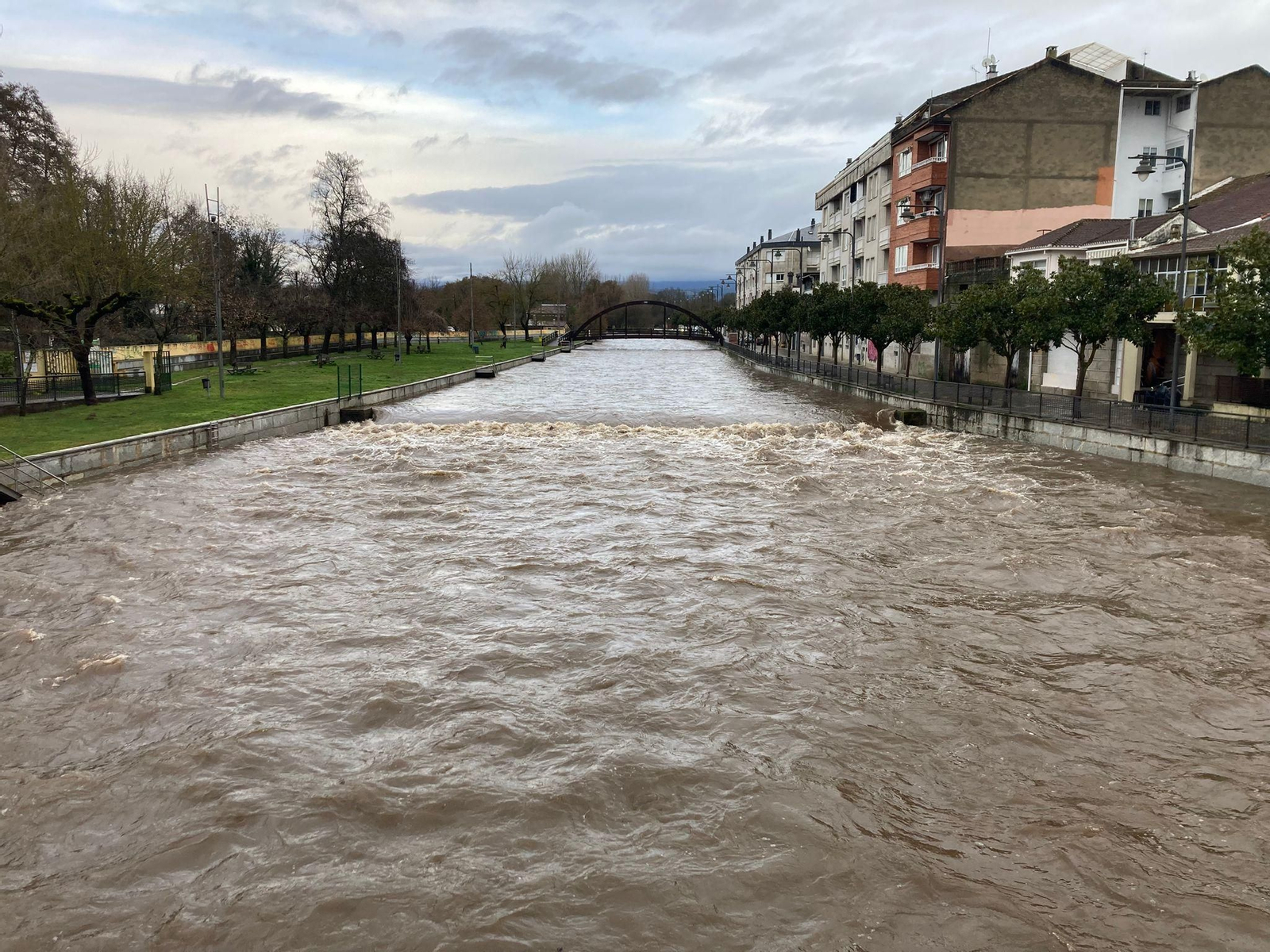 Galería | Las lluvias causan desbordamientos en los ríos de la provincia de Ourense