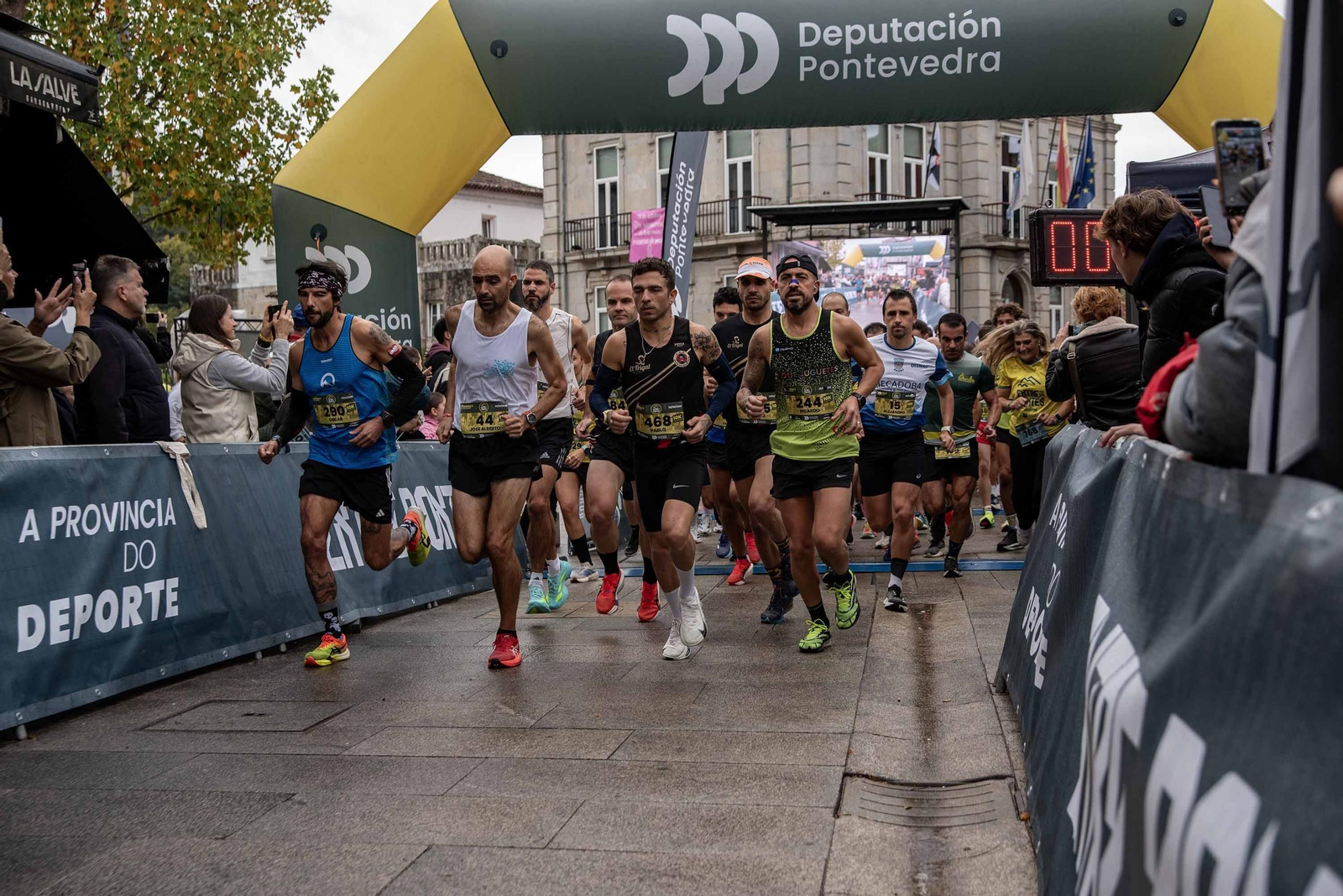 Galería | Gondomar celebra la carrera 'Entrepontes'