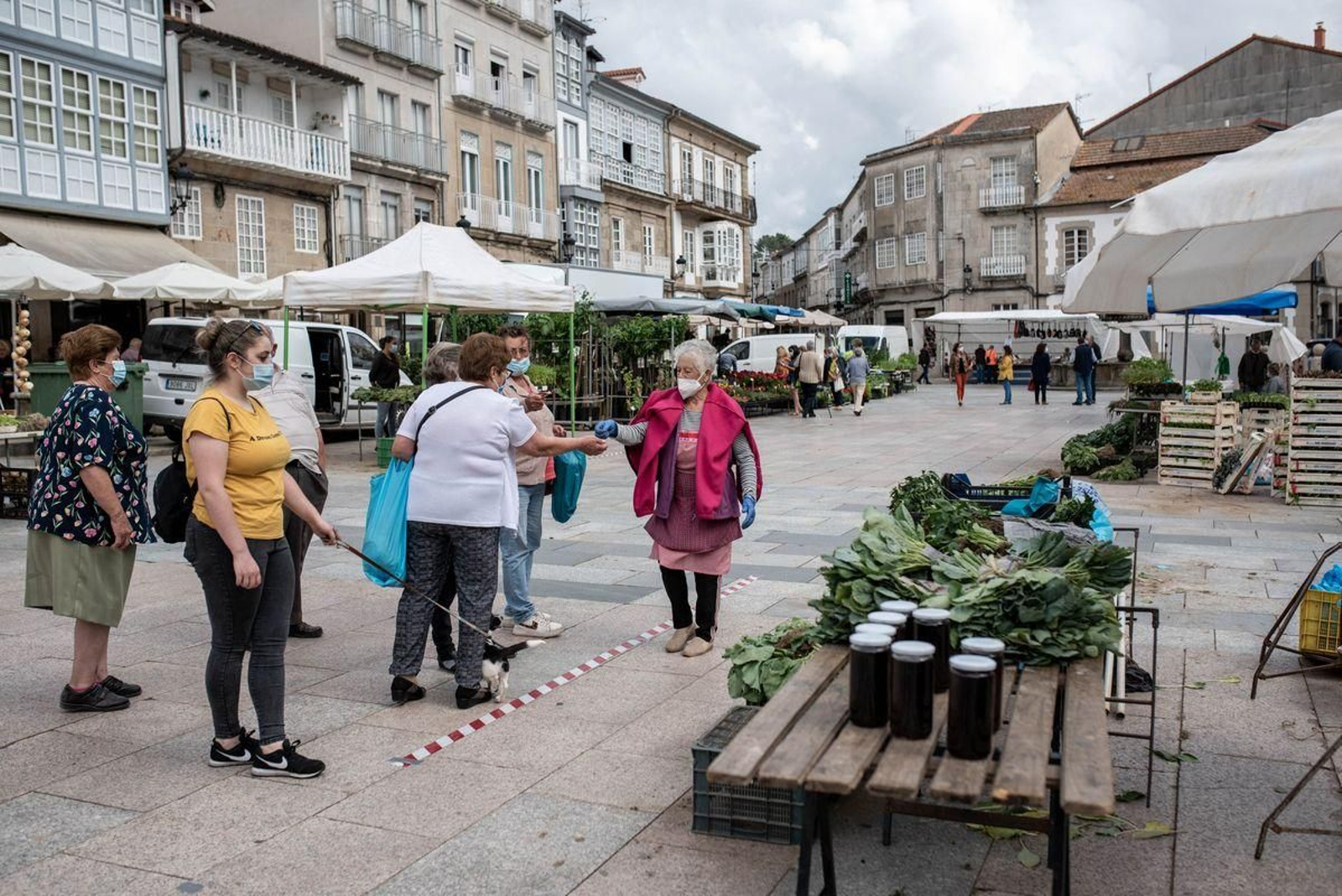 Mercado semanal en Celanova. (FOTO: ÓSCAR PINAL)