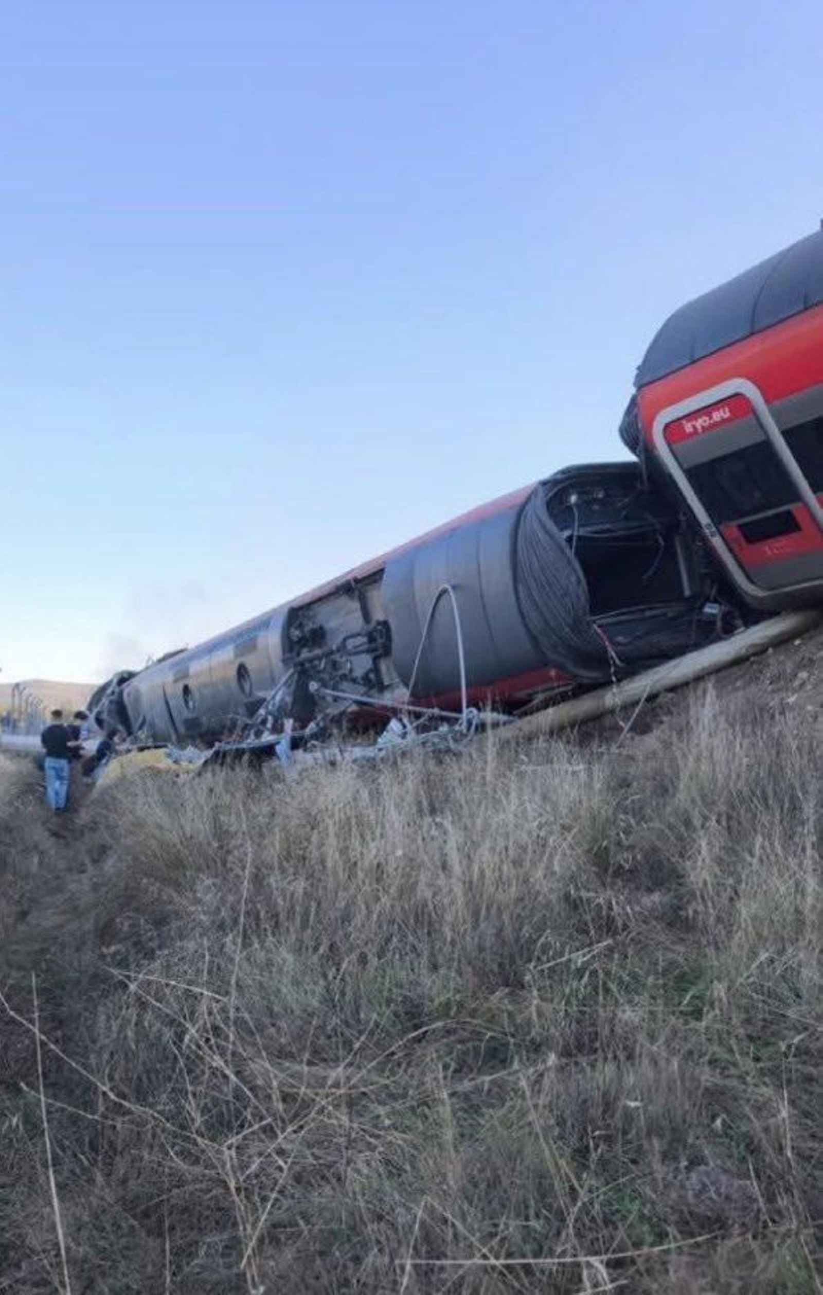 Galería | El grave accidente ferroviario de Toledo, en imágenes