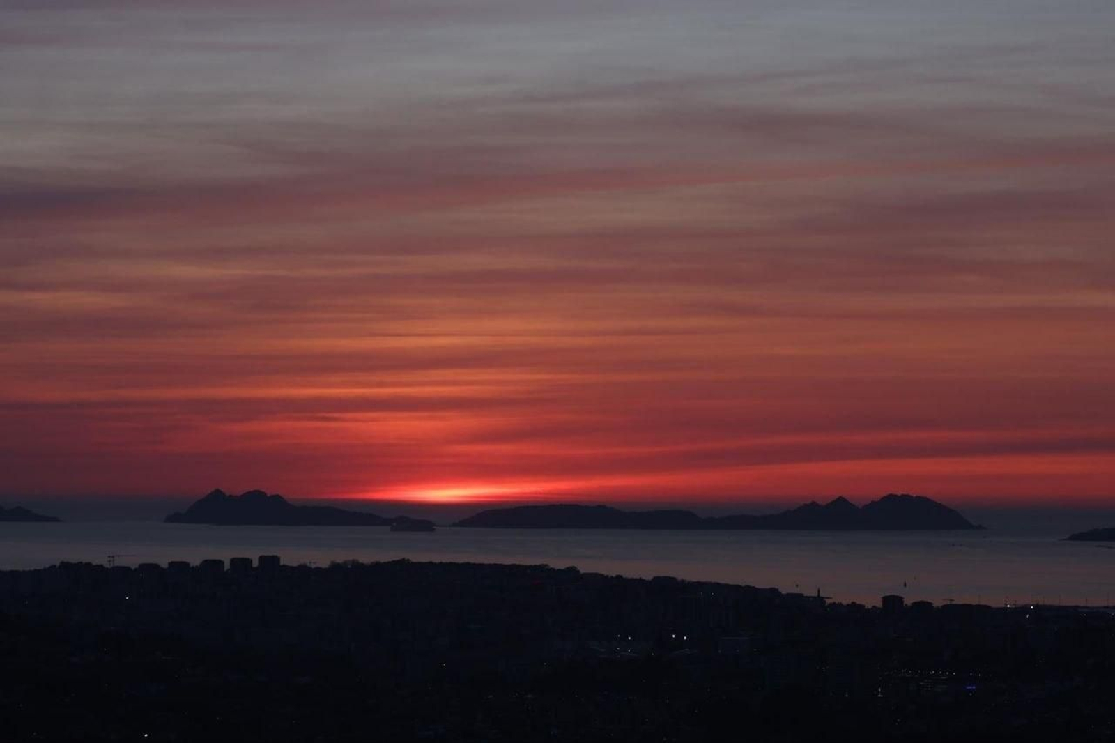 Galería | Los días más largos en Vigo regalan espectaculares puestas de sol
