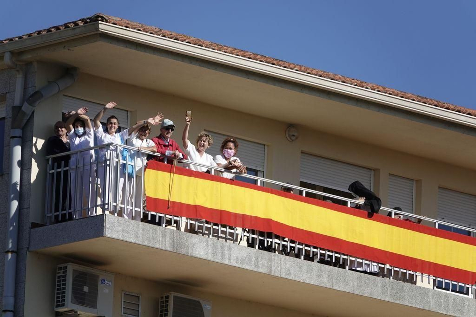 Tui recibe con aplausos al Rey en su visita a Comandancia Naval del Miño // Vicente