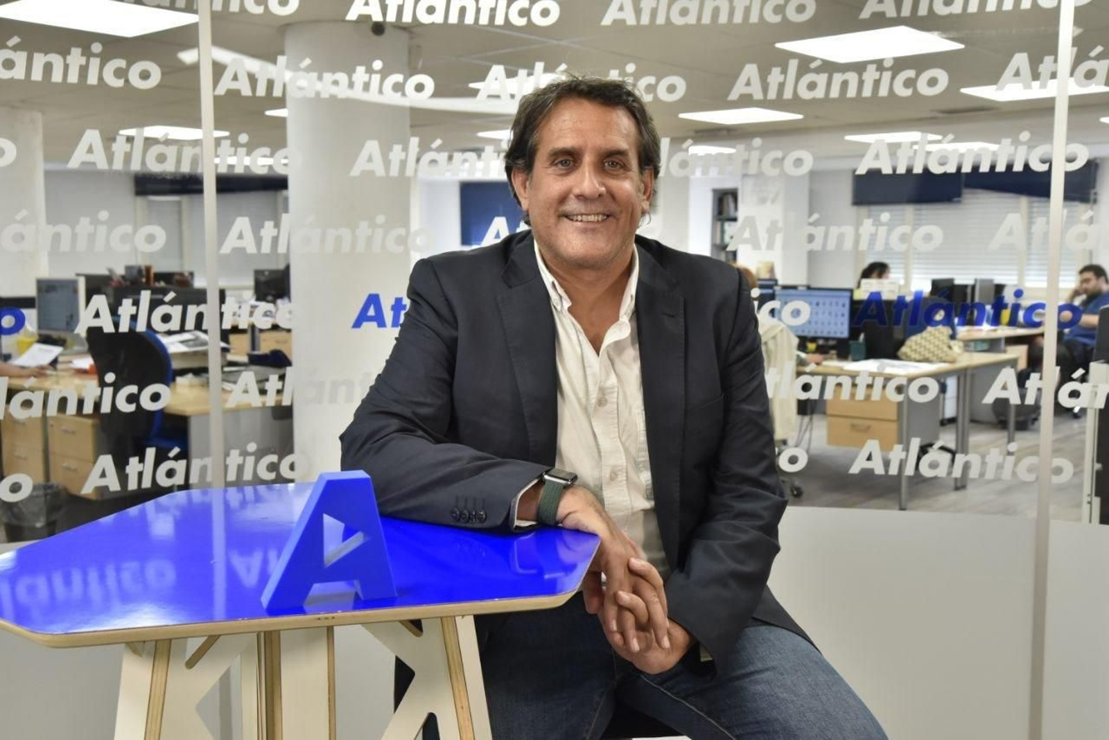 Antonio Nieto, en el set de AtlánticoTV.
