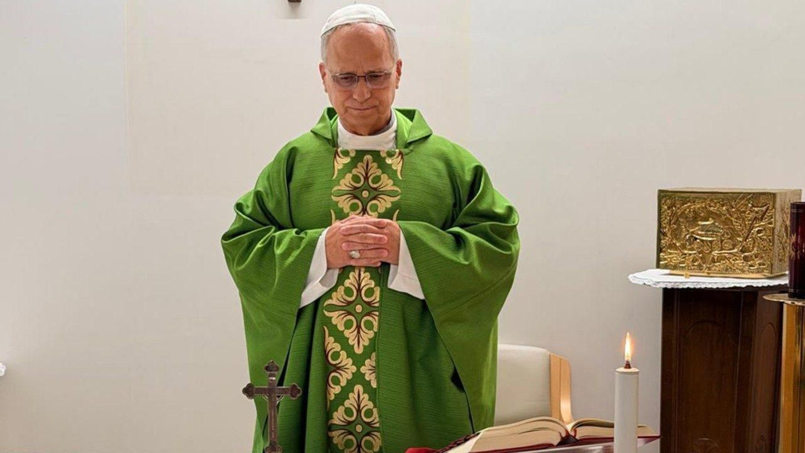 El papa León XIV celebrando la misa en el hospital Gemelli.