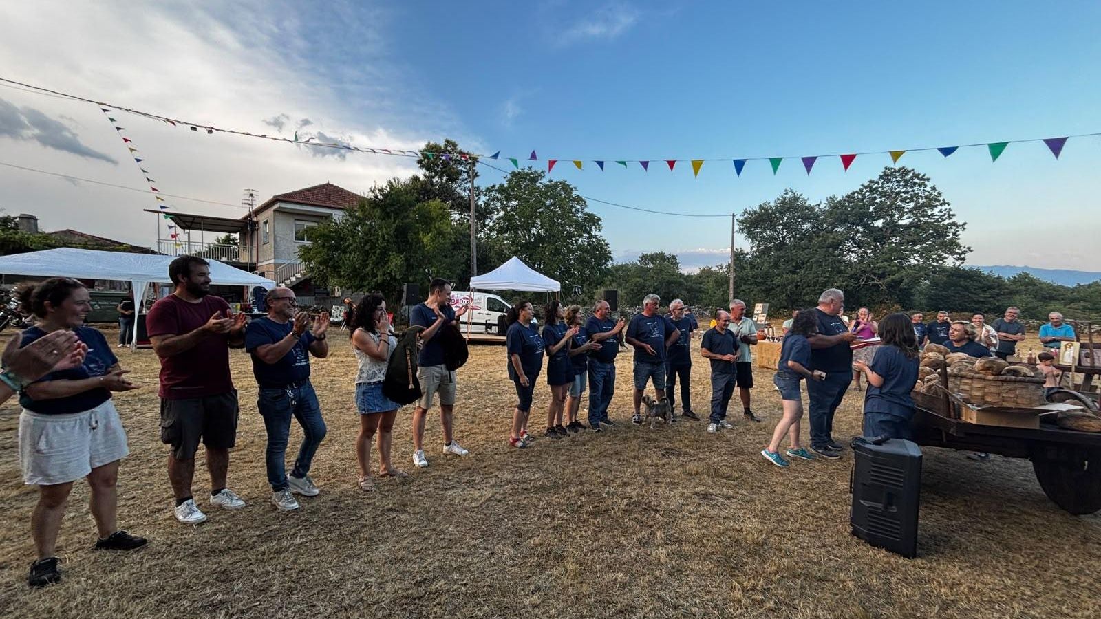 Os veciños aos que se recoñeceu.