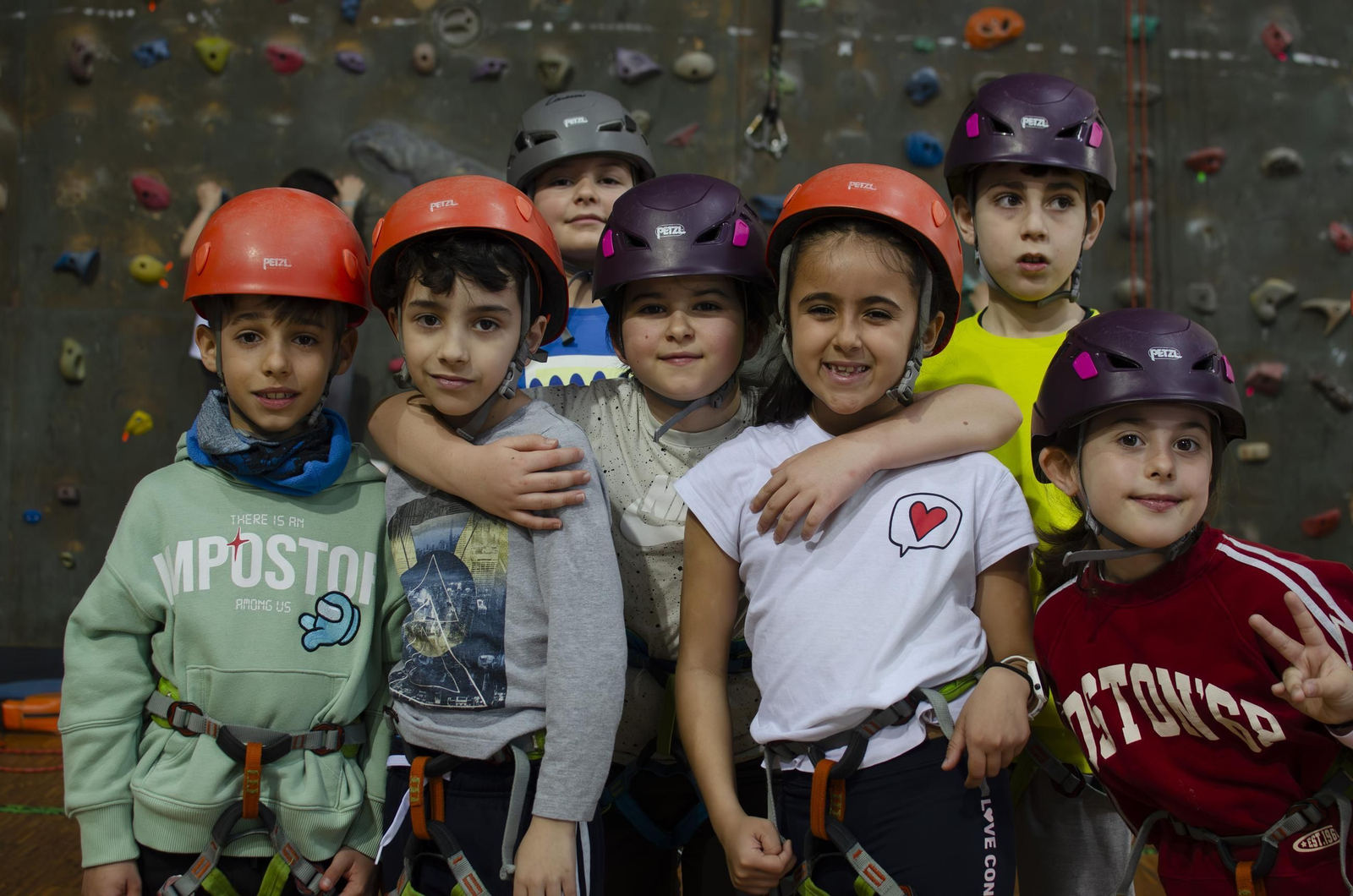 Galería | Jornada escolar de escalada en Os Remedios