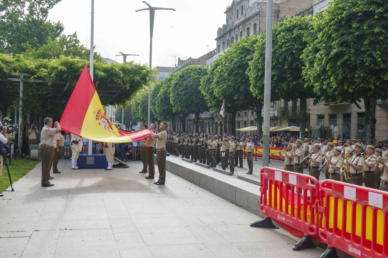 Galería | Comienza la programación del Día de las Fuerzas Armadas en Vigo