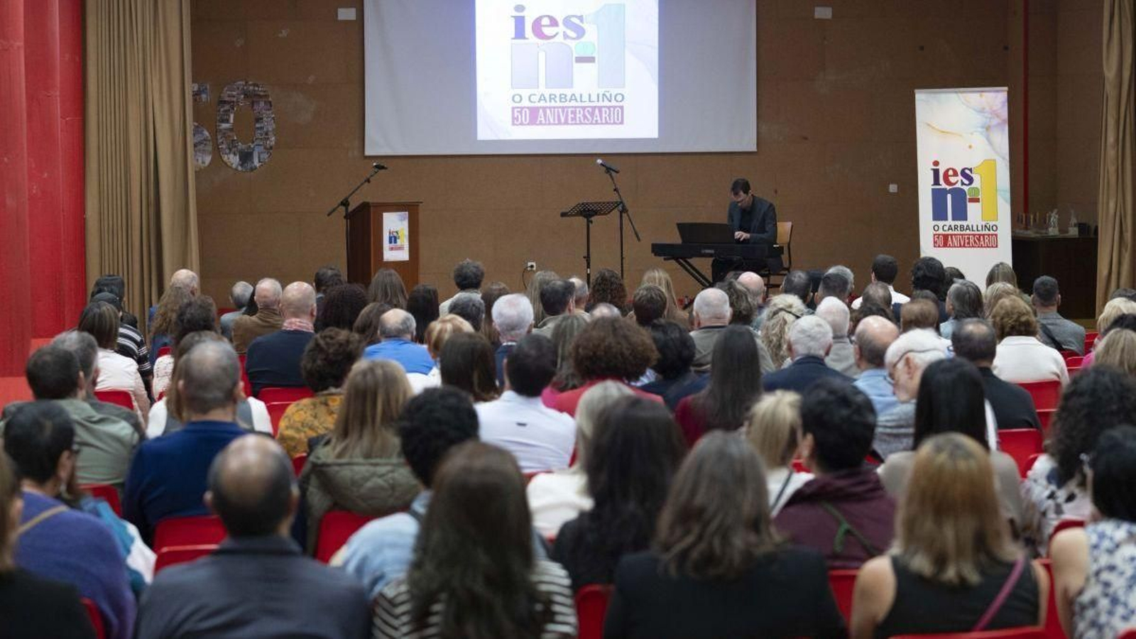 Acto del 50º aniversario del Instituto Número 1 de O Carballiño.