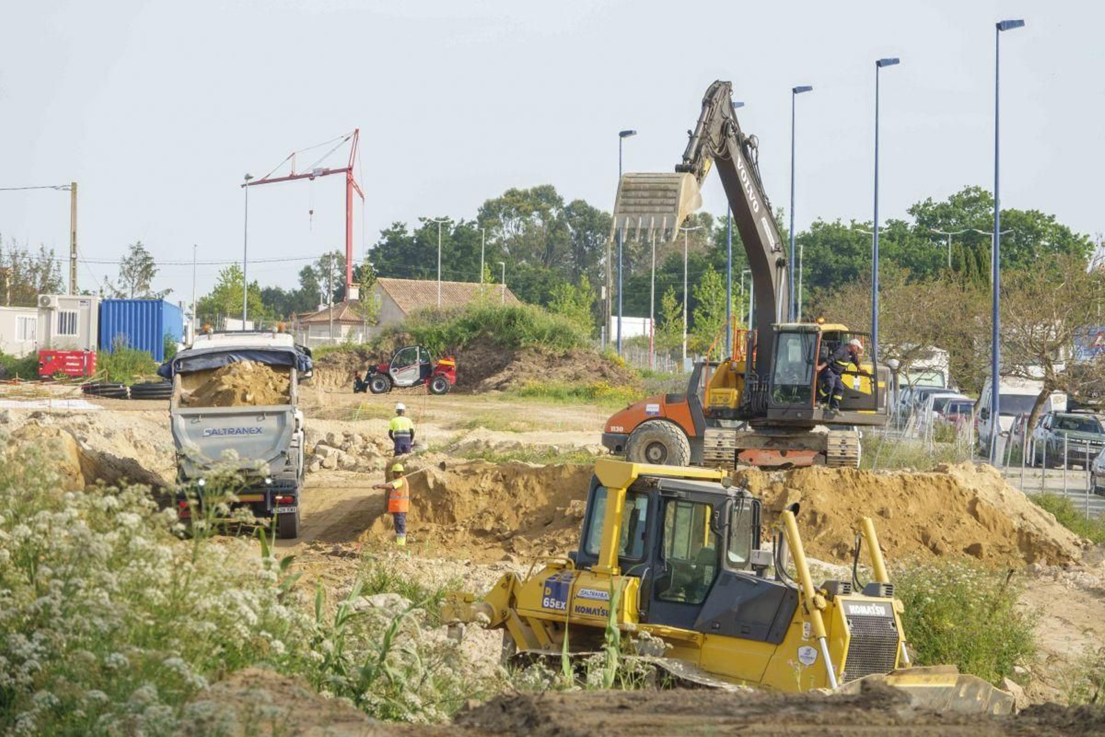 Trabajos de urbanización del Polígono 2 en el barrio de Navia