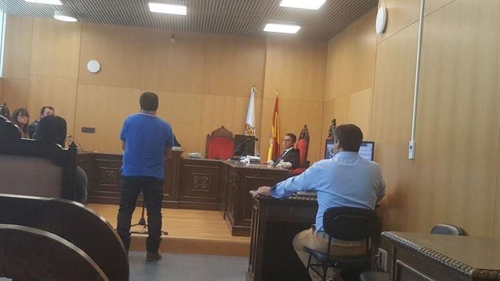 Uno de los acusados durante la vista en el Juzgado de lo Penal.