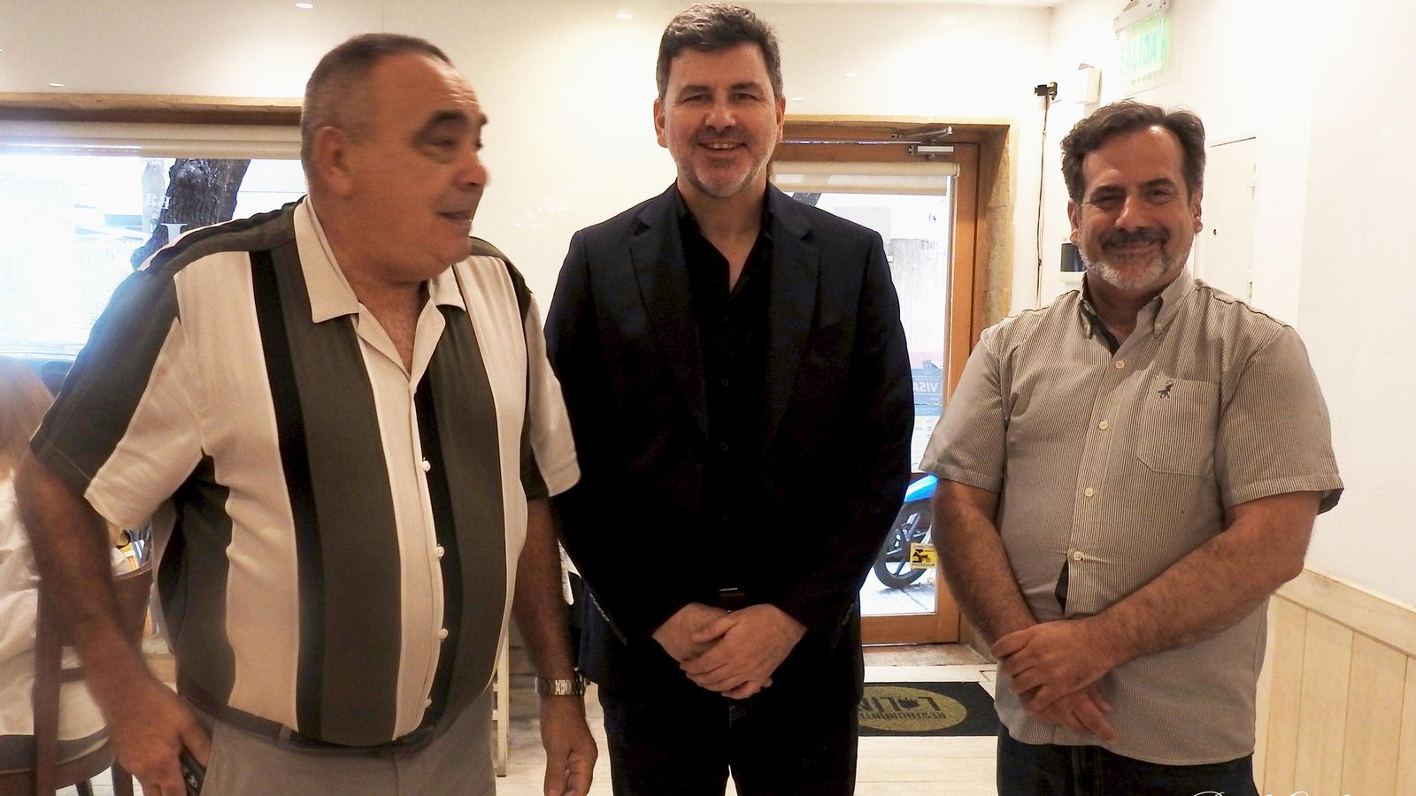 Con el Presidente del Centro Lalín, Agolada y Silleda D. José González Costa y el Secretario Fernando López Pereyra