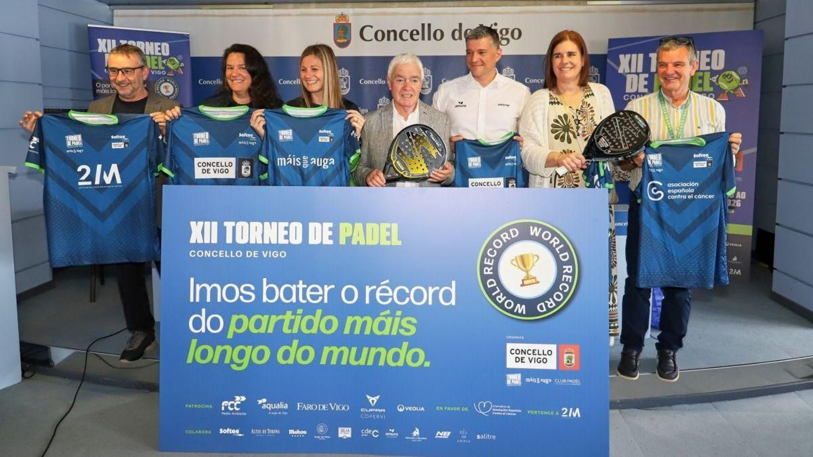 El concejal de Deportes del Concello de Vigo, Manel Fernández, fue el anfitrión de la presentación llevada a cabo ayer.
