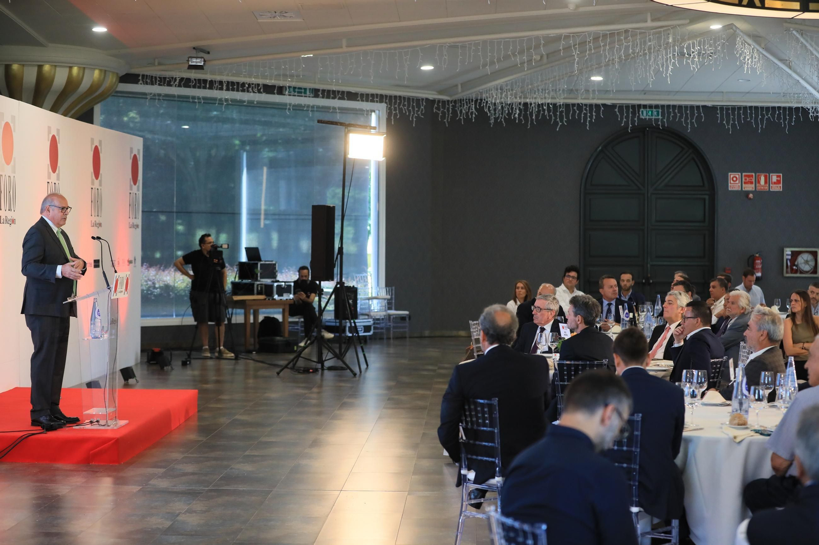 Galería | Mario Ruiz-Tagle, CEO de Iberdrola España, congrega a numerosas personalidades e invitados en el Foro La Región